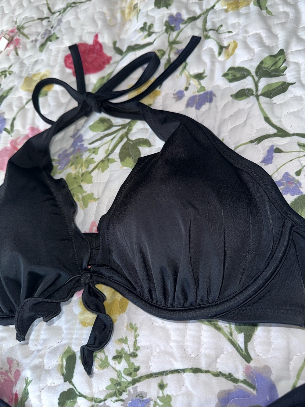 VS Bikini Set - Picture 4 of 8